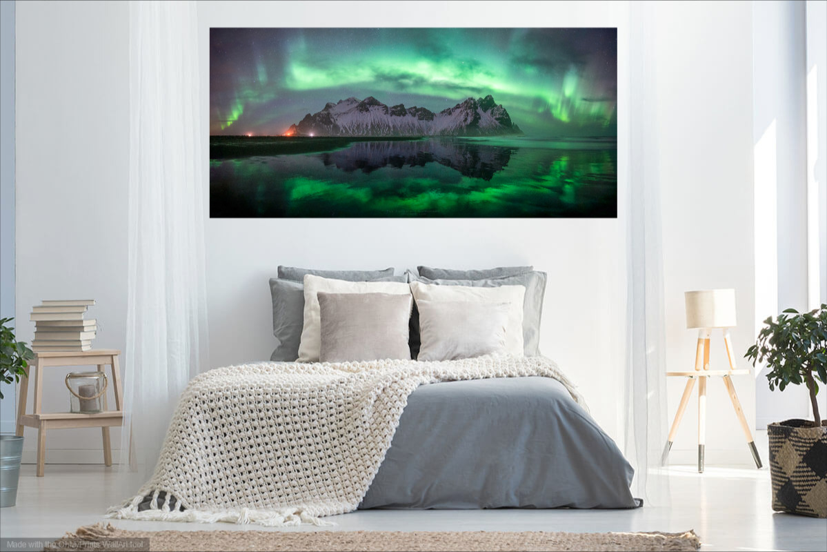 Canvas print example of northern lights over vestrahorn in Iceland. Photos of Iceland.